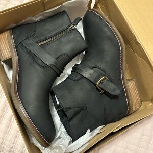 Sperry Seaport Storm Shot Black Boots 6.5